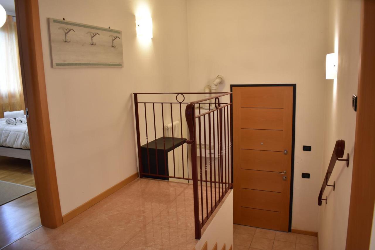 Elegant Apartment And Free Car Parking - Quite Area Favaro Veneto Exterior foto